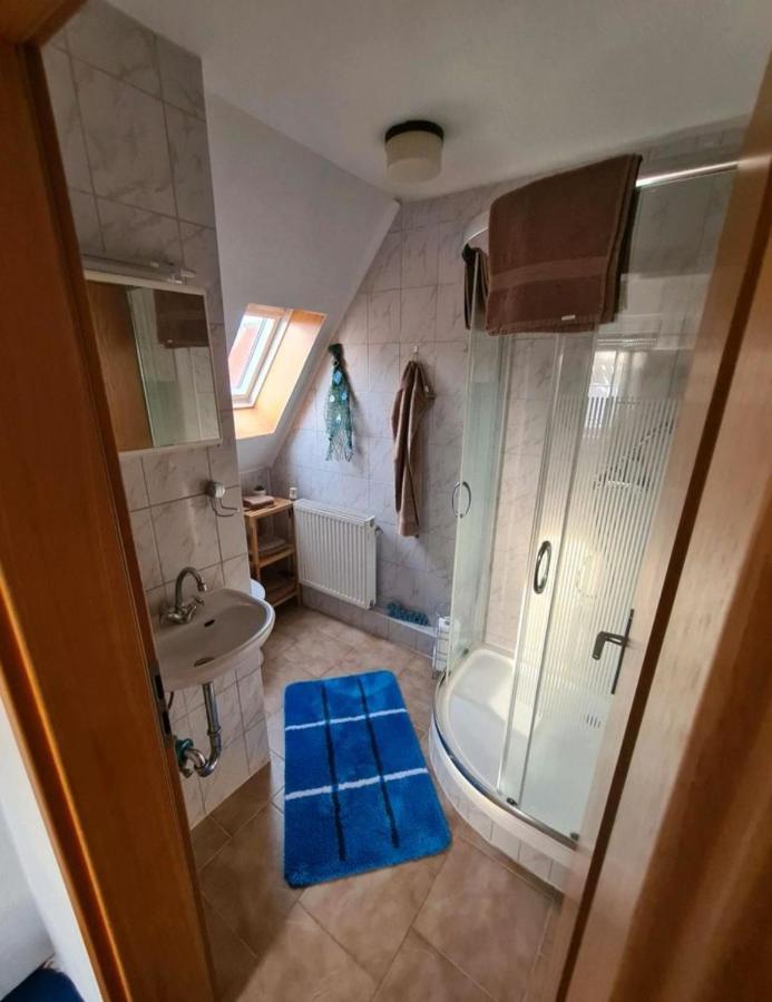 Monteurs-Ferienwohnung Emden Ngoại thất bức ảnh